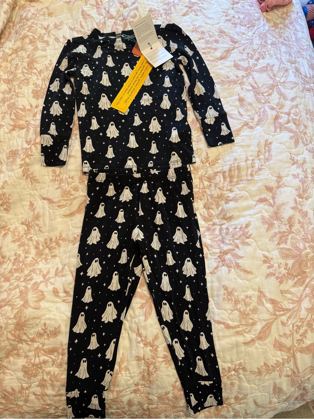 Posh Peanut Classic Pajama Set Black with glow in the dark Ghosts 👻